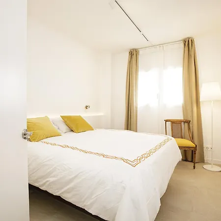 De Tres En ז'ירונה