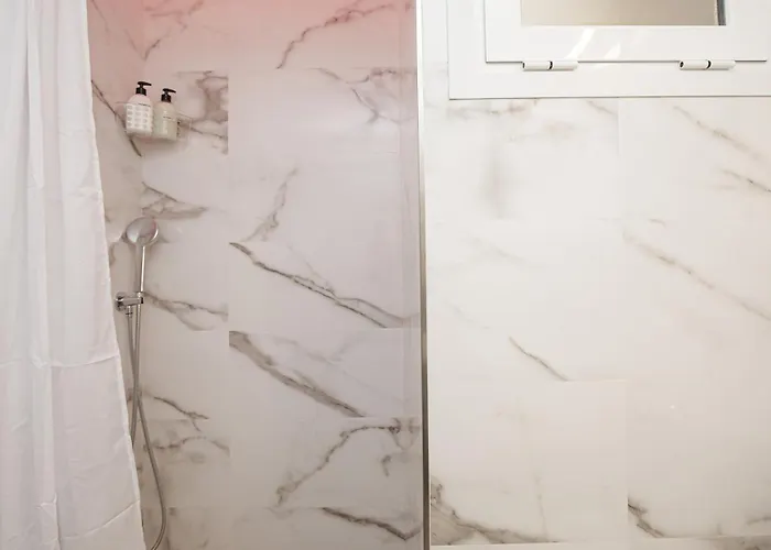 De Tres En ז'ירונה