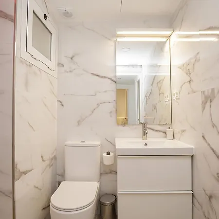 Apartamento De Tres En *