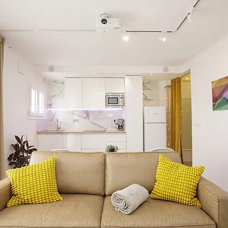 De Tres En Apartmán Girona
